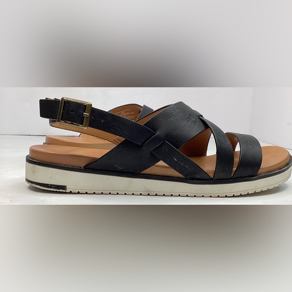 Denver Hayes black sandals size 7 
In good condition - Picture 2 of 7